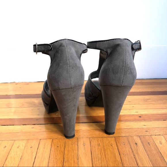 Ann Taylor Loft T Strap Suede Heels - size 8 - Picture 4 of 8